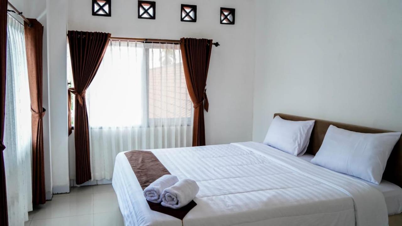 Hotel Pondok Putri Batukaras Eksteriør bilde